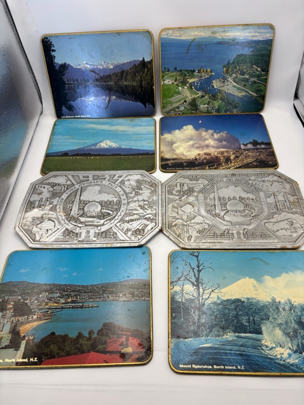 Vintage 1939 Official New York World's Fair souvenir Hot Dish Mat set w 6 placem